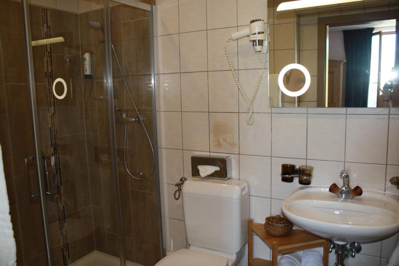 Hotel De La Gare Монте Экстерьер фото